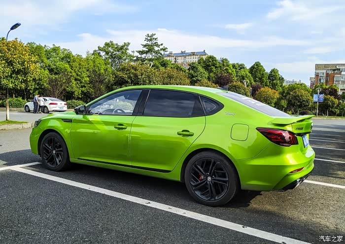 【图】绿色mg6 一道爵美的风景_名爵6/名爵6新能源论坛_汽车之家论坛