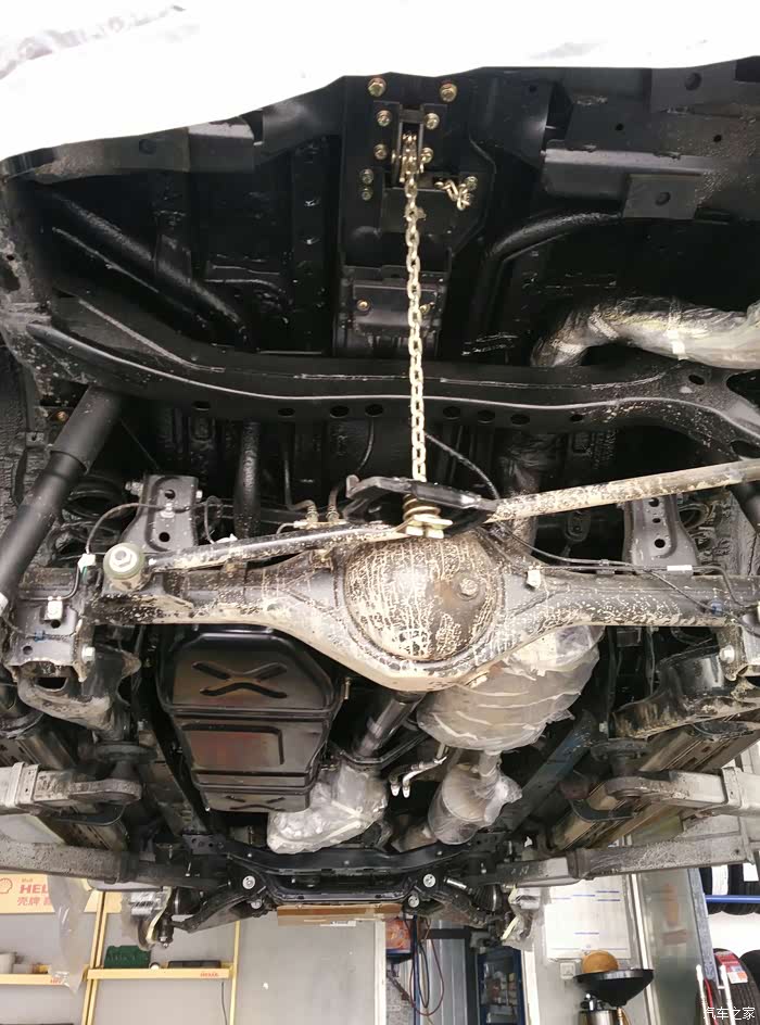 交作业,新驭胜s350安装外置后杠和底盘装甲.