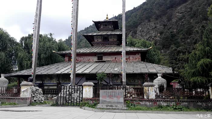 西行漫游四万里二十吉隆沟帕巴寺吉普大峡谷