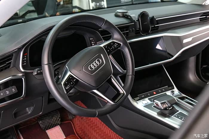 行走大杀器-奥迪a7全车黑化包围方向盘r8四键也要一黑到底