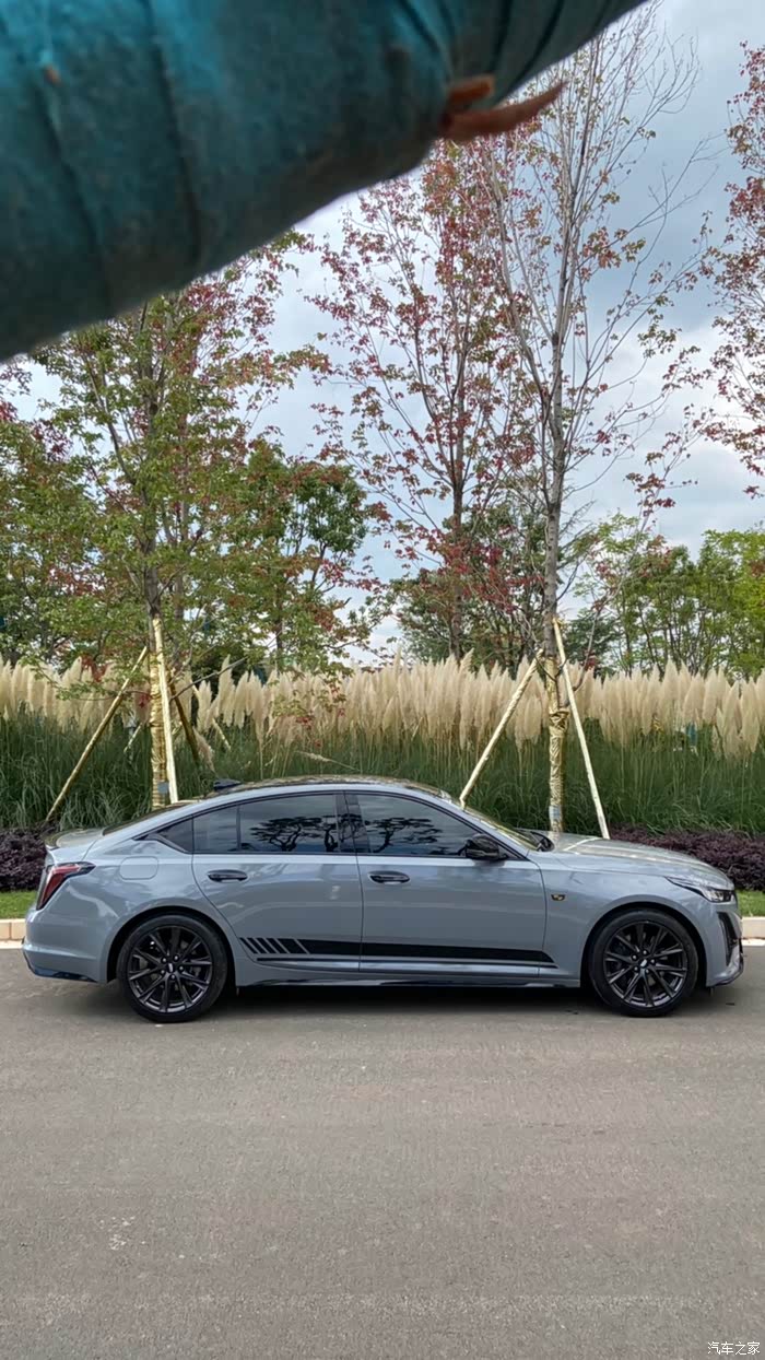 凯迪拉克ct5铂金轮毂轮胎出售