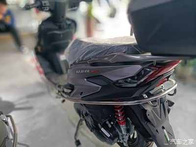 【秋风送爽秀生活】豪爵高端踏板车的先行者usr125