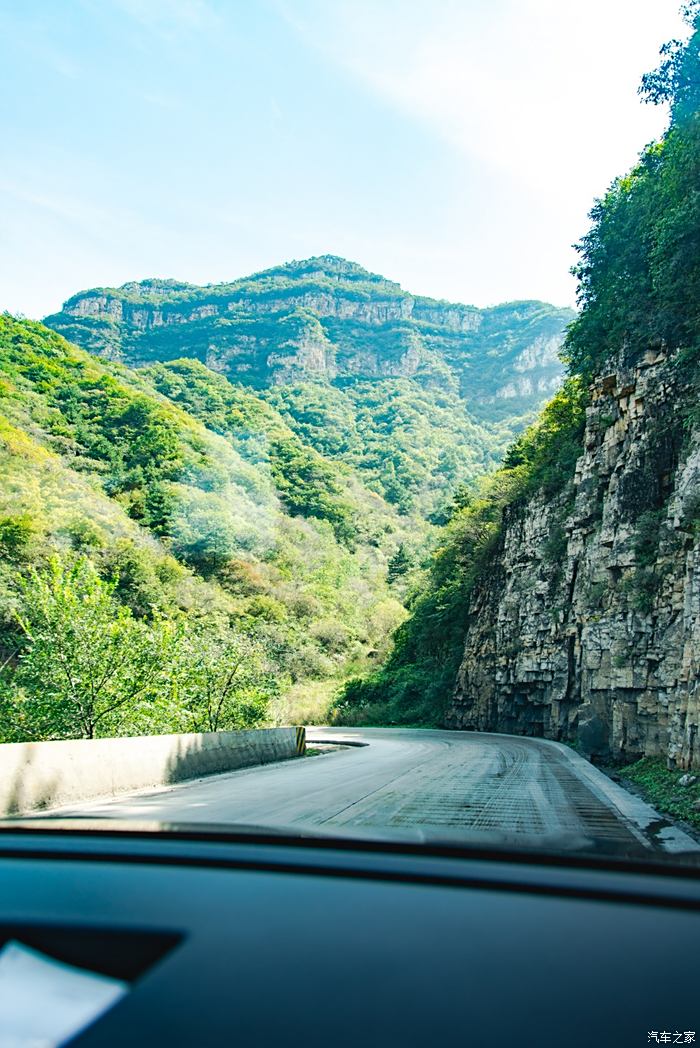 【周末微旅行】山区自驾必四驱?小姐姐开途昂挑战太行十八盘公路