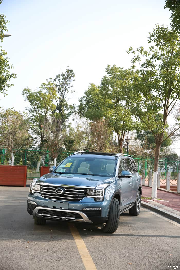 和我一起让梦想发光武汉广汽传祺gs8冰川蓝豪华智联版提车