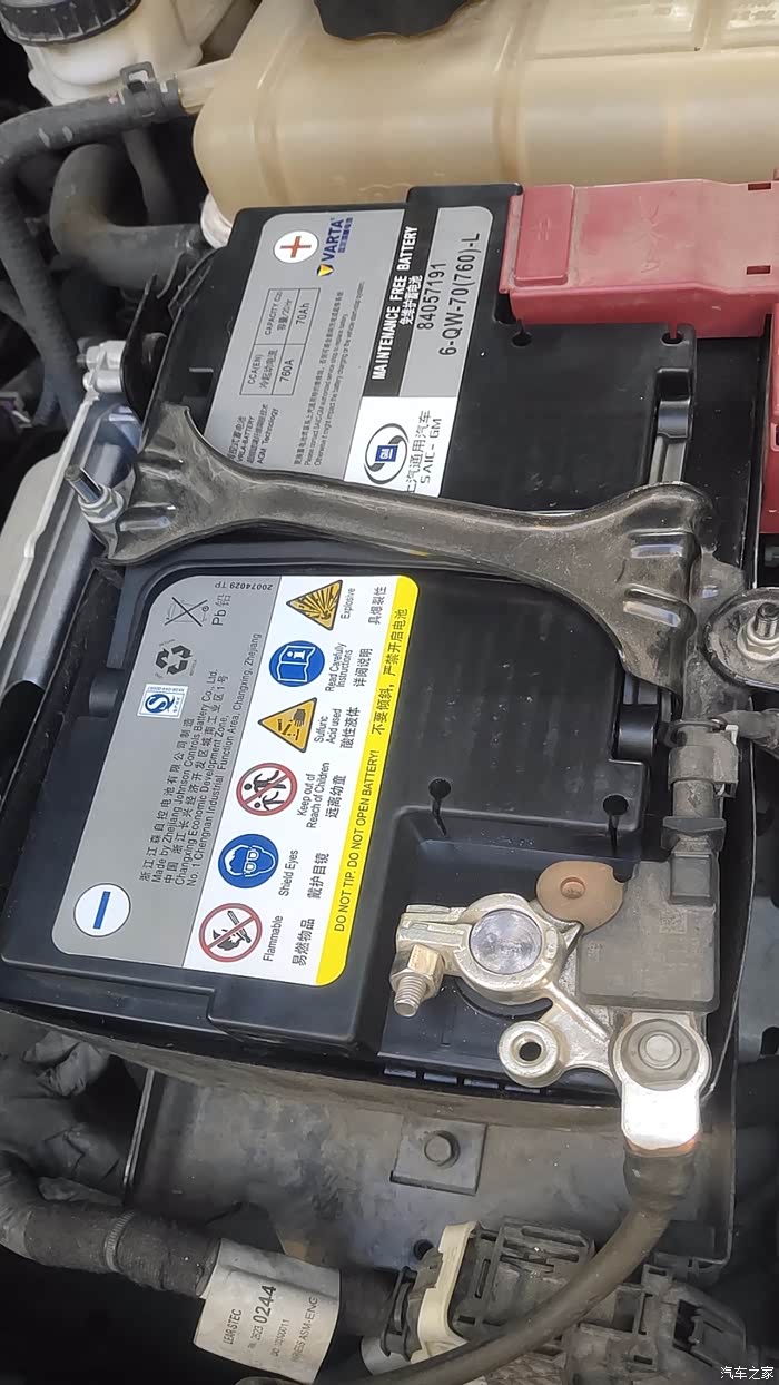 18款科沃兹电瓶更换