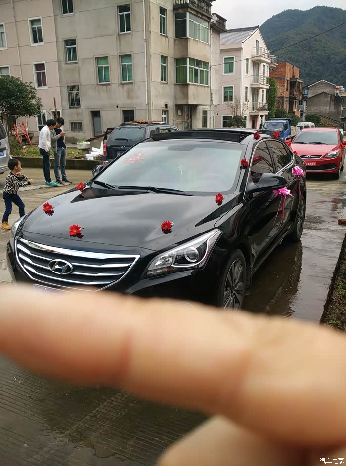 黑色名图做婚车,绝对比白色耐看