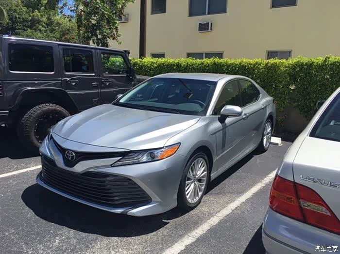 第八代凯美瑞 欧泊银照片