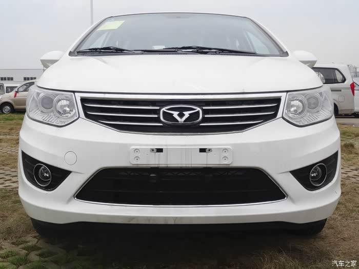 实拍凯翼c3金钻奇瑞珍珠白