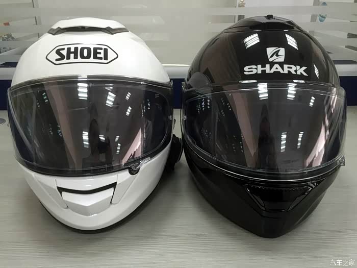 Shark Spatan对比Shoei GT_Air两个双镜片盔对比