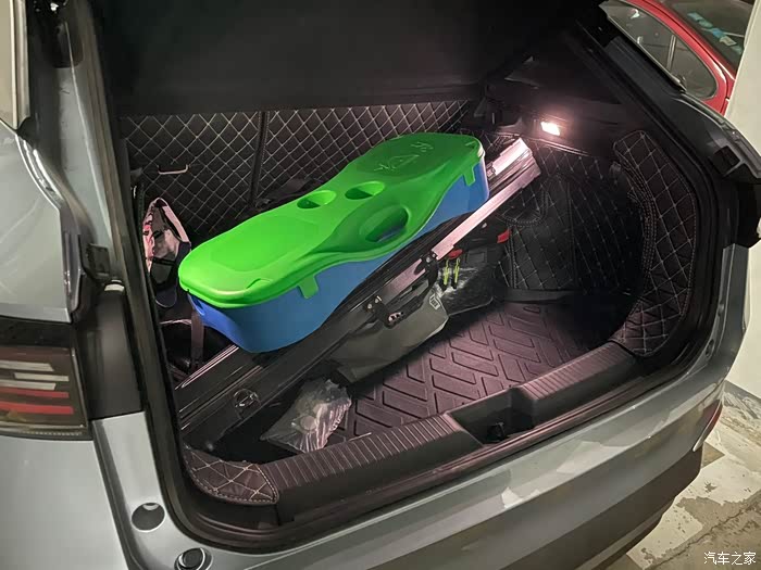 有没有同款后备箱的,某人爱钓鱼.