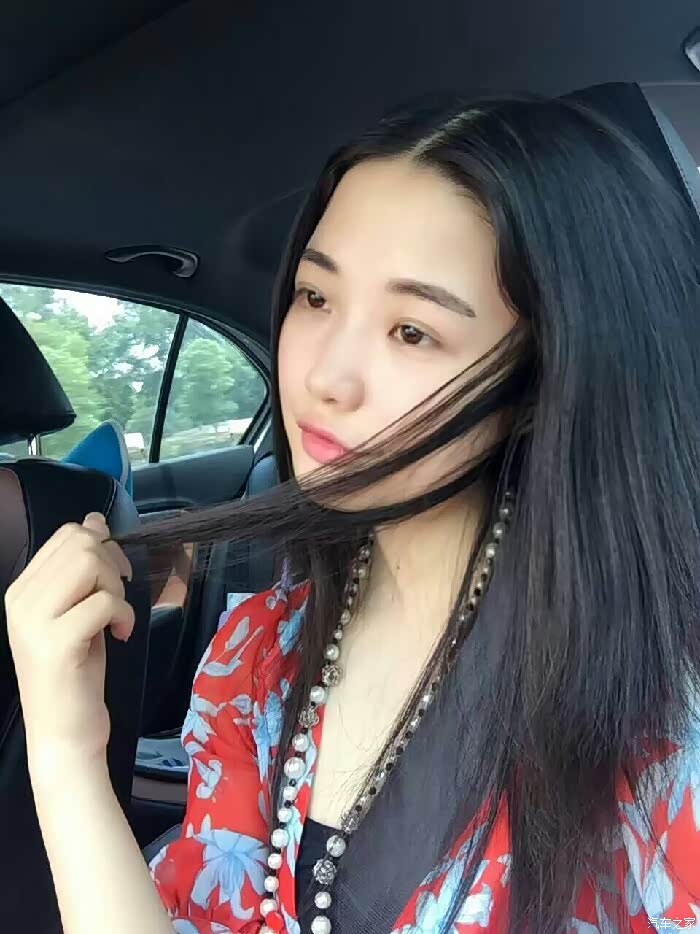 猜车 女友在别人的车里自拍 还要发微信朋友圈 是想气我吗?