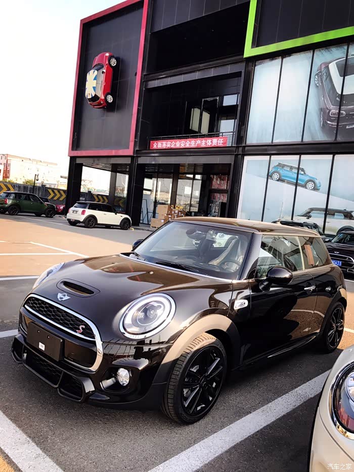 【图】纯黑赛车控,上牌贴膜一气呵成_mini论坛_汽车之家论坛
