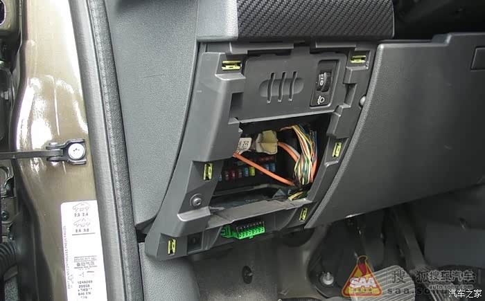 【图】有谁知道obd接口在3008的哪里?_标致3008论坛_汽车之家论坛