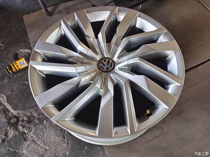 秋风送爽秀生活途观lphev升级19寸途锐轮毂颜值提升明显