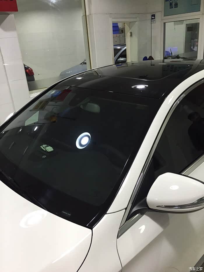 c180l贴黑顶贴玻璃膜