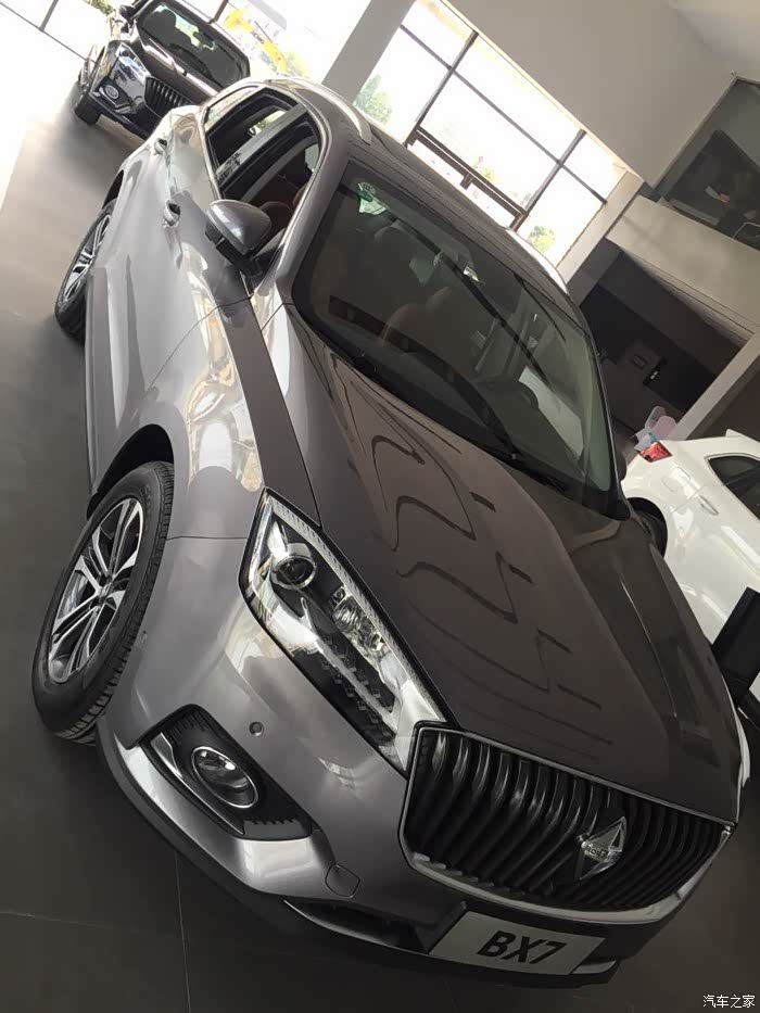 宝沃bx7白色顶配车主外观选择过程外观感