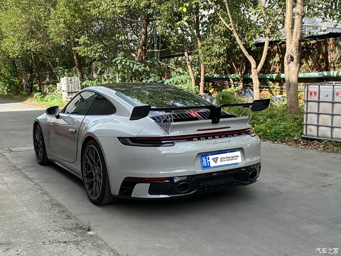 【图】哑灰992s装个大尾翼_保时捷911论坛_汽车之家论坛