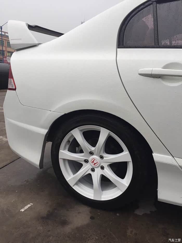 思域更换台版fd217寸轮毂帅爆了