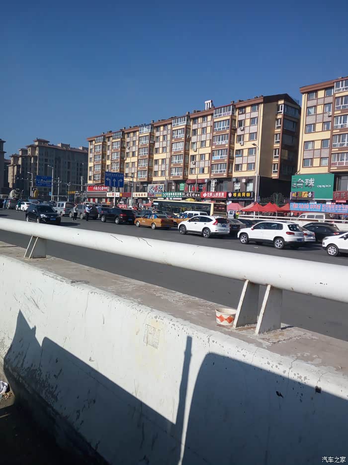 王岗三环路口堵车