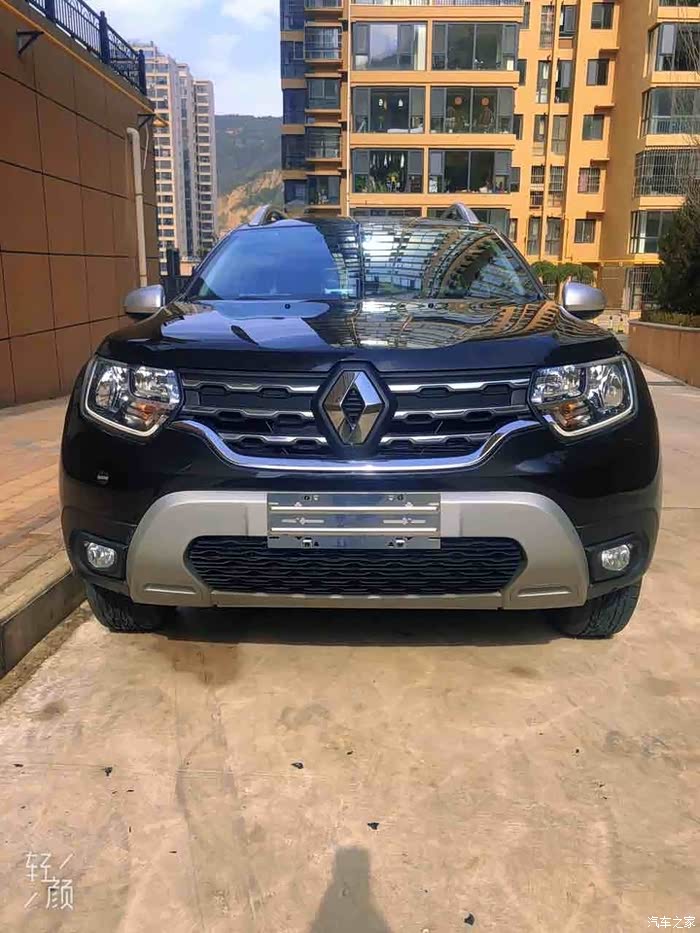 19款雷诺达斯特冒险家五边大灯,前脸看上去特别阔气