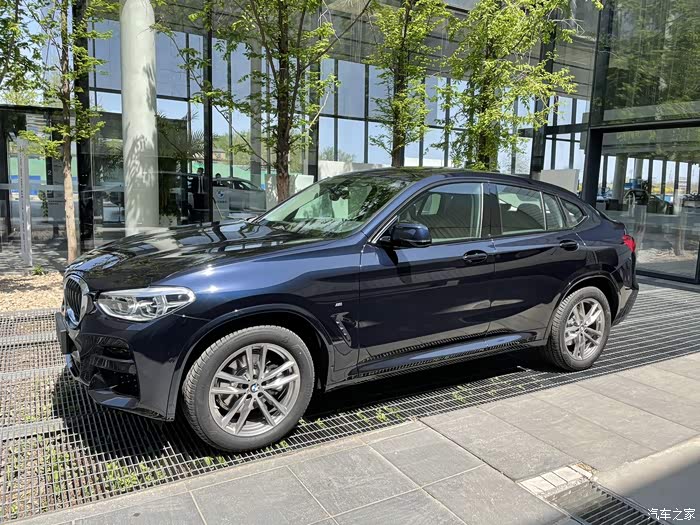 【图】提车报到,2021款x4 25i运动,炭黑,求入群_宝马x4论坛_汽车之家