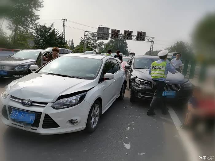 宁洛高速南京二桥五车追尾