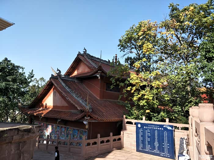 四川cs35车友会无花走进白塔山观赏瑞光寺