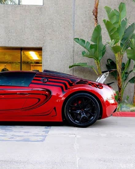 红黑双拼布加迪bugatti veyron,就是这么有范_精彩图集论坛_汽车之家