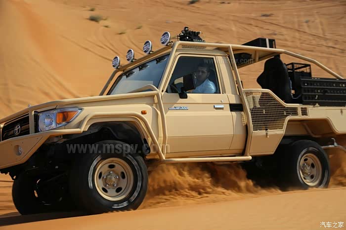 丰田lc79军方改装版army police patroling vehicle