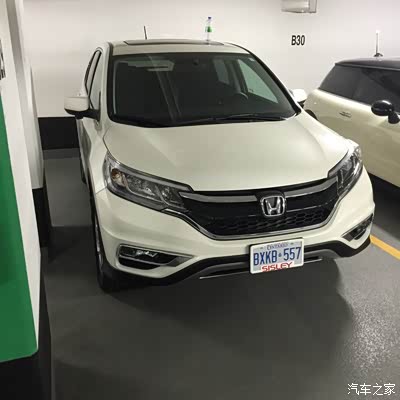 面对面六个车位,三个奔驰,一个mini.让我crv咋停