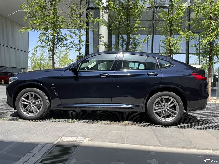 【图】提车报到,2021款x4 25i运动,炭黑,求入群_宝马x4论坛_汽车之家