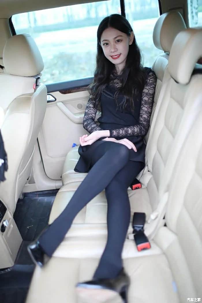 媳妇千娇百媚当车模途安老当益壮啃嫩草