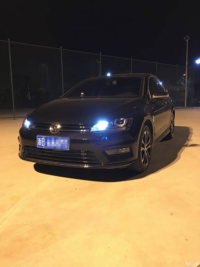 2016款黑色自动高尔夫rline不加包作业