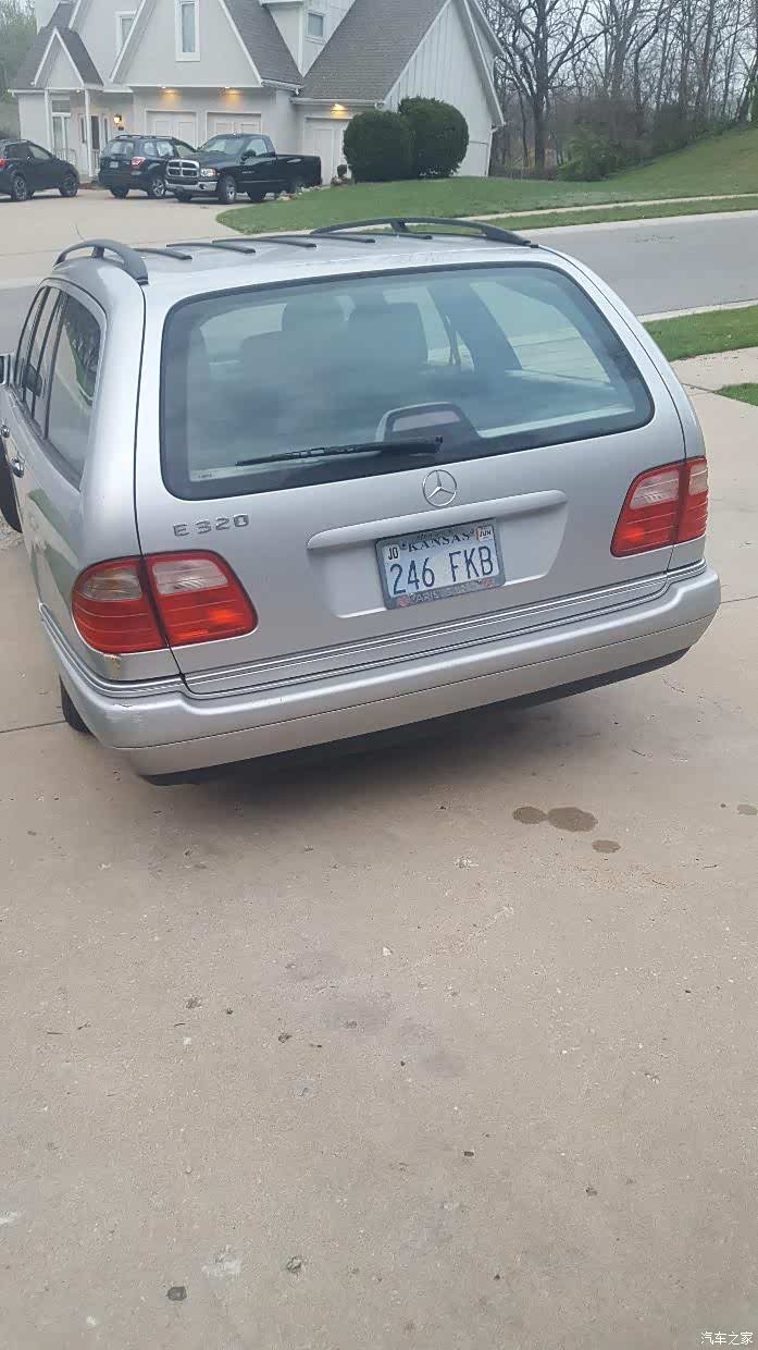 经典老车之四眼奔驰e级旅行车 mercedes-benz w210 wagon