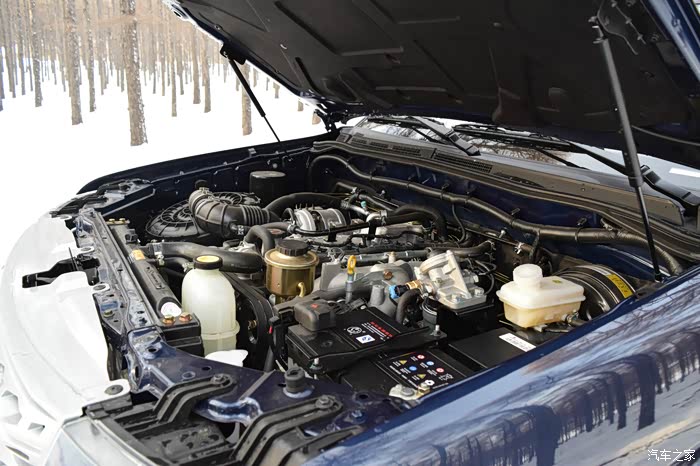 铃调教的2.8t柴油发动机!两根液压撑杆黄海给我的惊喜!