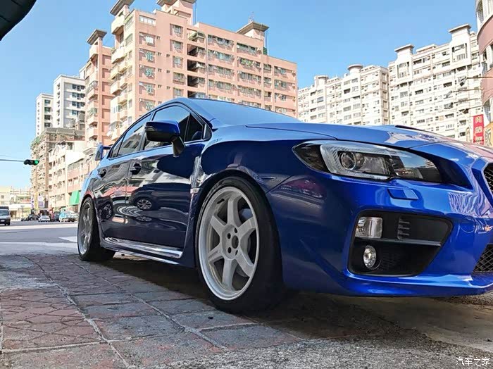 【图】来一发蓝色的斯巴鲁与白色轮毂_斯巴鲁xv论坛_汽车之家论坛