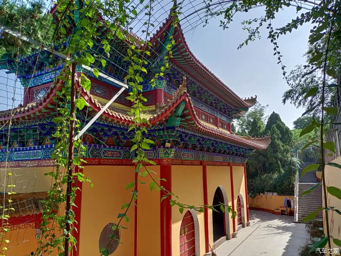 潍坊浮烟山上的洪福寺