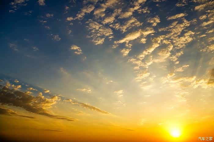 清晨到夜幕不同的天空总有不同的惊喜