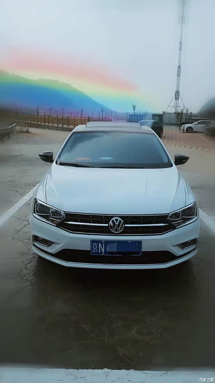 白色宝来贴黑顶好吗?