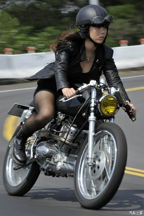 图集一一国外那些性感帅气的女骑士