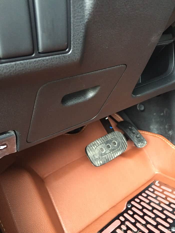 轩逸经典的obd接口在哪里?