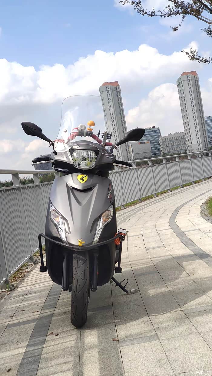 北京入手铃木uu125百年纪念版蚕丝灰色小摩托多图慎入