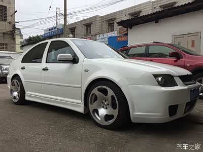 请教高人关于老宝来改装轮毂的问题