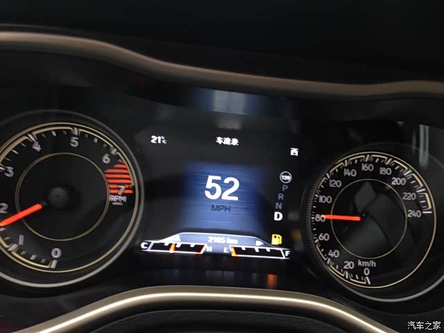 这个车速表显示数字为什么不同