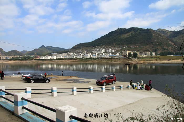 2015年十一游走在宽甸千岛湖集安老虎哨口岸乾坤大弯