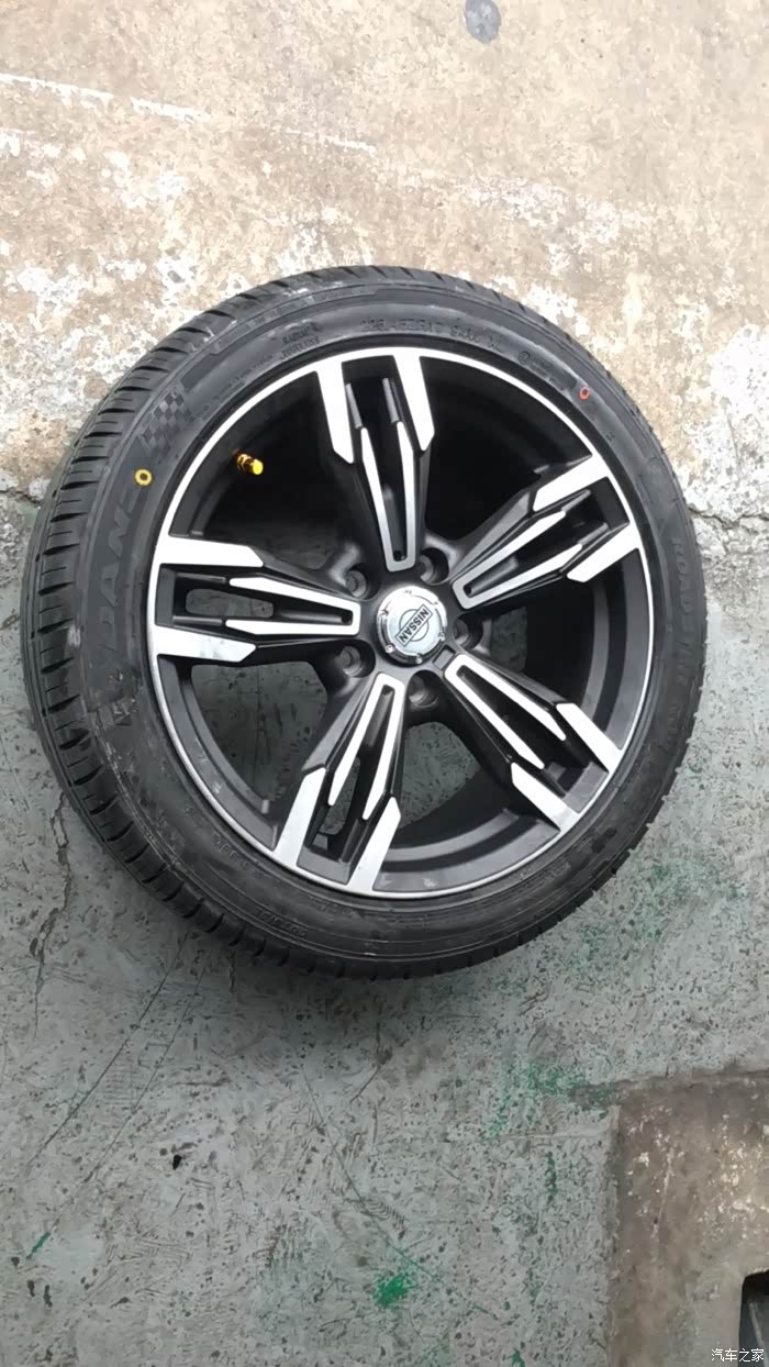 12款轩逸升级17寸轮毂22545r17扁胎