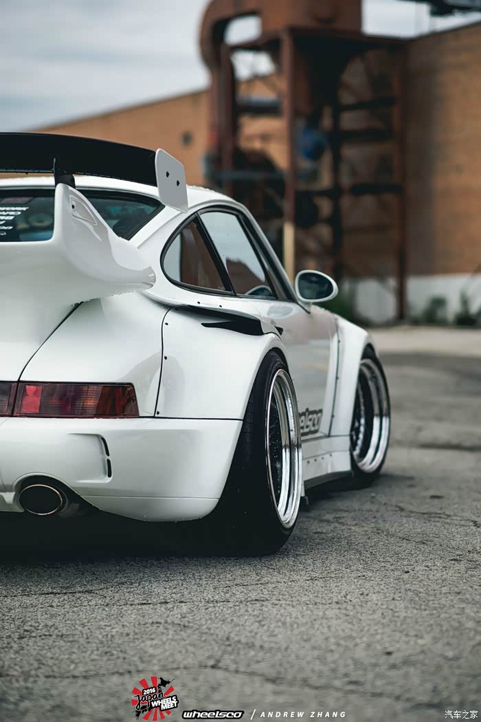 实拍多伦多第一台rwb964911