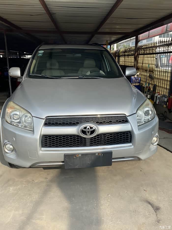 求一台二手老款丰田rav4