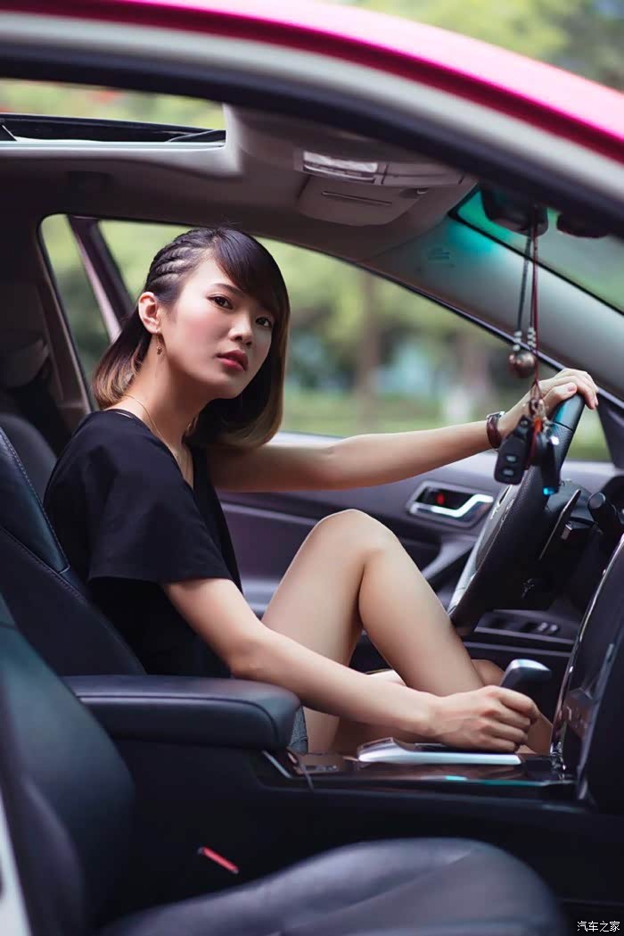 媳妇当车模南方姑娘和小红车的夏日邂逅