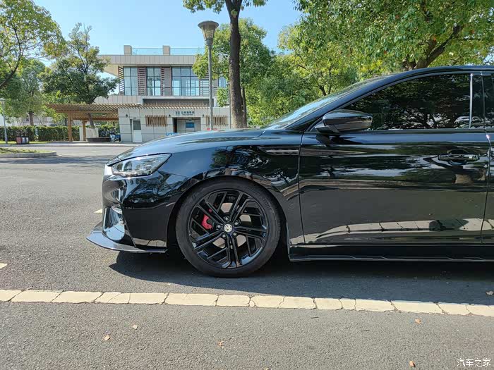 名爵6黑武士改装,每日见你,都如初恋.